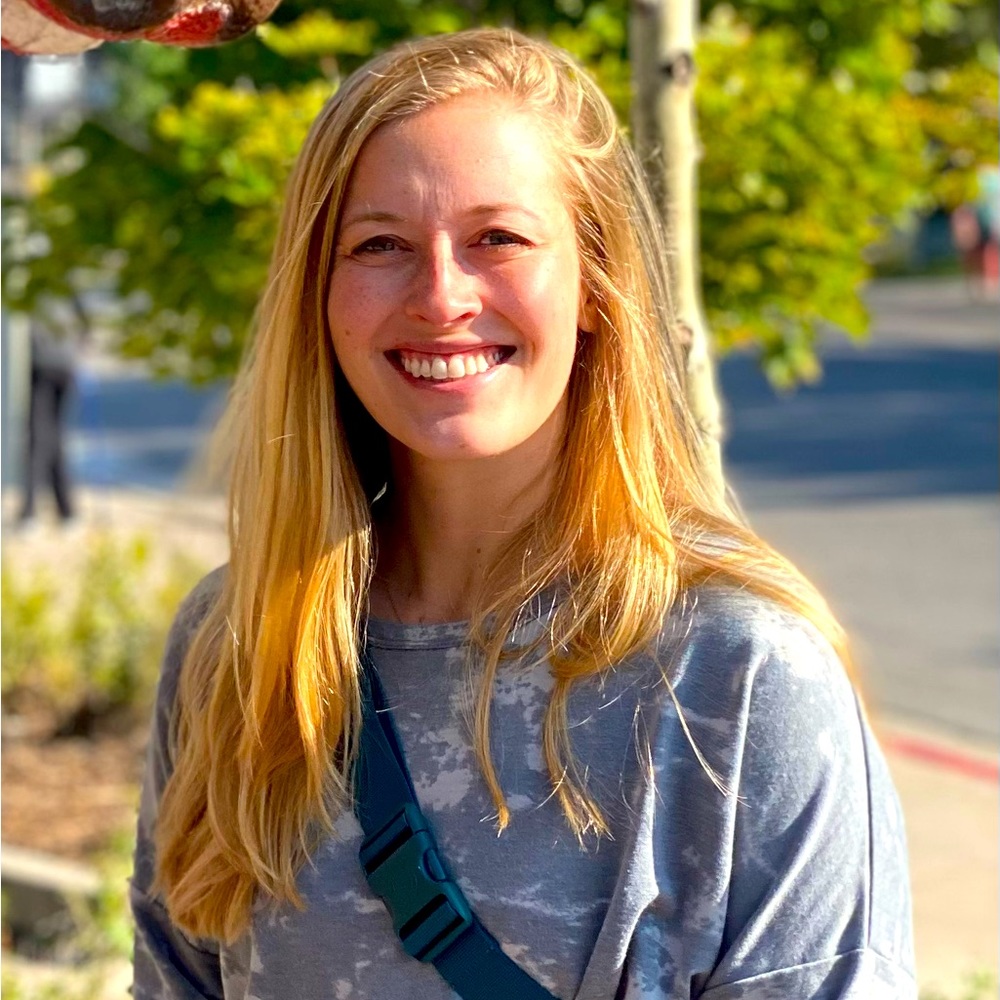 Meet your Posher, Danielle